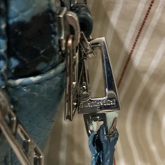 Zadig & Voltaire Boxy XL Wild Leather Shoulder Bag - Picture 4 of 16